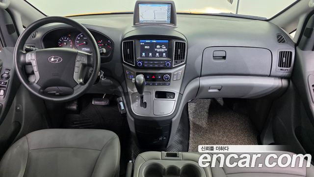 Hyundai Starex 2021 — photo 10