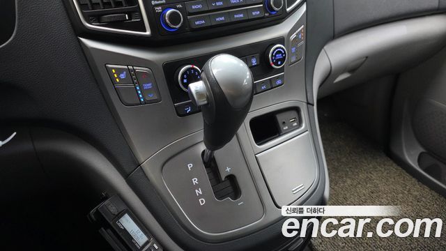 Hyundai Starex 2021 — photo 12