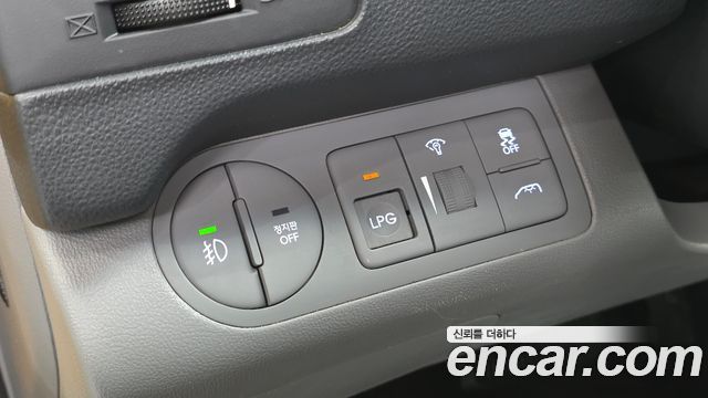 Hyundai Starex 2021 — photo 19
