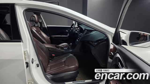 Hyundai Grandeur 2016 — photo 12