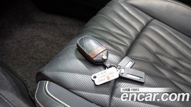 Genesis G90 2023 — photo 22