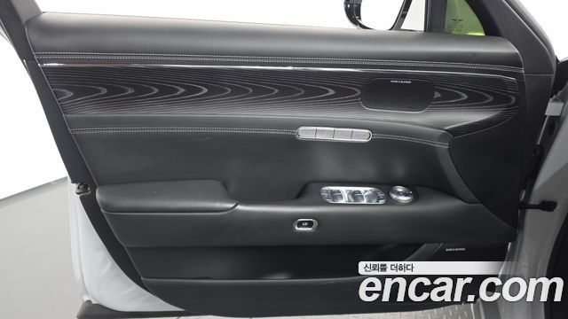 Genesis G90 2023 — photo 14