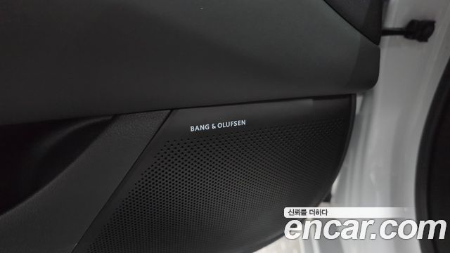 Genesis G90 2023 — photo 35