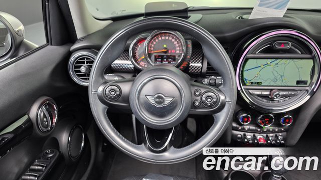 Mini Cooper 2015 — photo 13