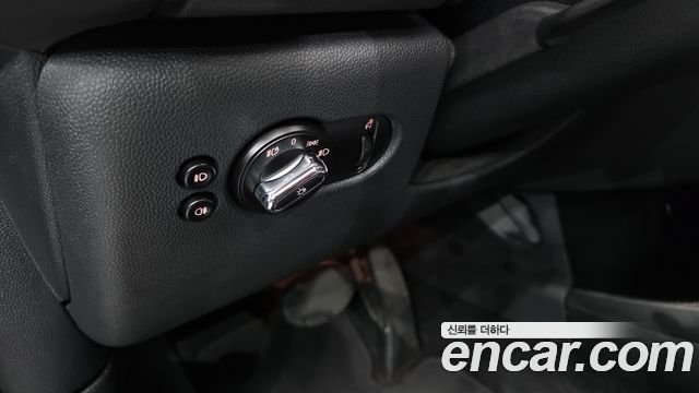 Mini Cooper 2015 — photo 17