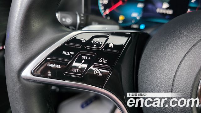 Mercedes-Benz E-Class 2023 — photo 24