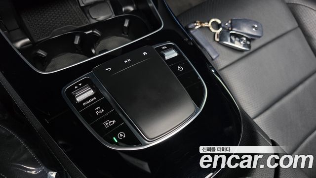 Mercedes-Benz E-Class 2023 — photo 25