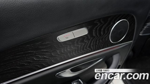Mercedes-Benz E-Class 2023 — photo 28