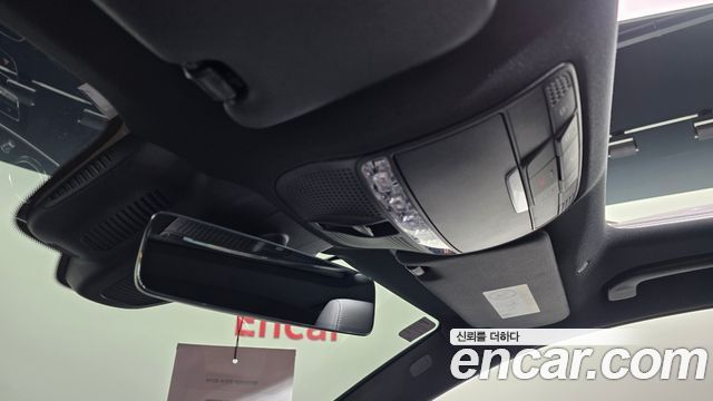Mercedes-Benz E-Class 2023 — photo 29