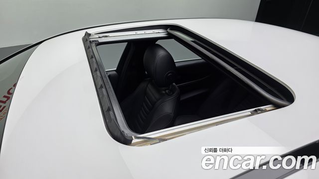 Mercedes-Benz E-Class 2023 — photo 30