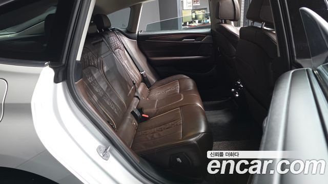 BMW Gran Turismo 2018 — photo 18