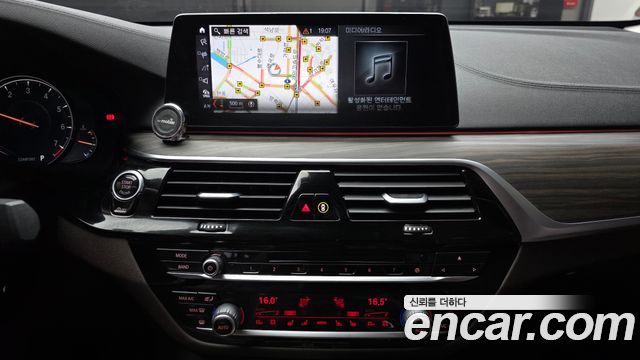 BMW Gran Turismo 2018 — photo 21