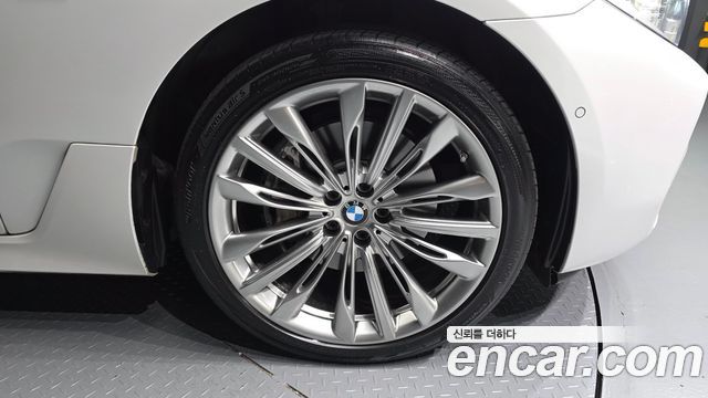BMW Gran Turismo 2018 — photo 7