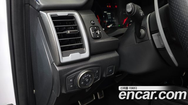 Ford Ranger 2022 — photo 26
