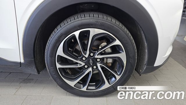 Chevrolet Korea 볼트 EUV 2022 — photo 7