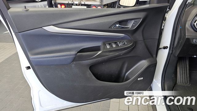 Chevrolet Korea 볼트 EUV 2022 — photo 14