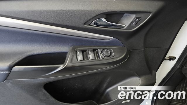 Chevrolet Korea 볼트 EUV 2022 — photo 28