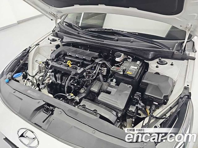 Hyundai AVANTE 2023 — photo 5