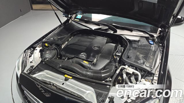 Mercedes-Benz C-Class 2020 — photo 6