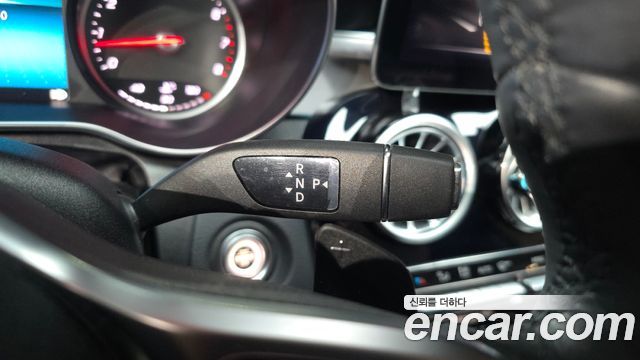 Mercedes-Benz C-Class 2020 — photo 12