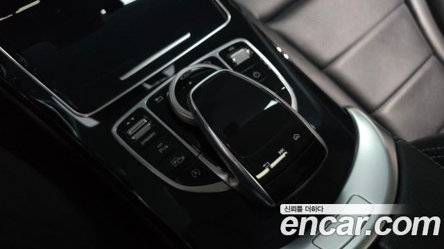 Mercedes-Benz C-Class 2020 — photo 25