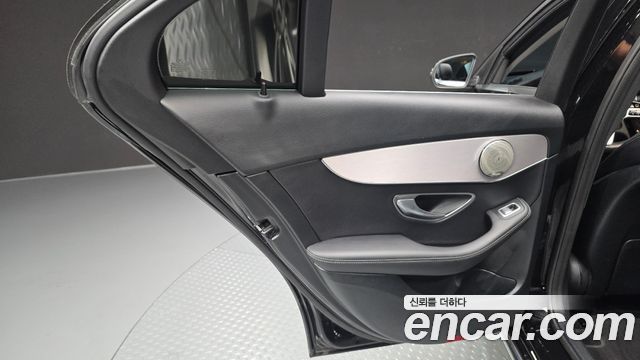 Mercedes-Benz C-Class 2020 — photo 15