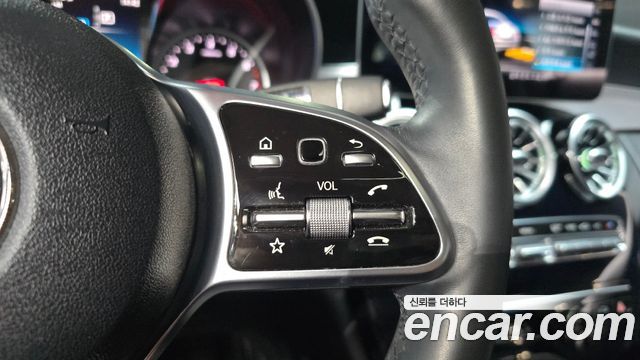Mercedes-Benz C-Class 2020 — photo 32