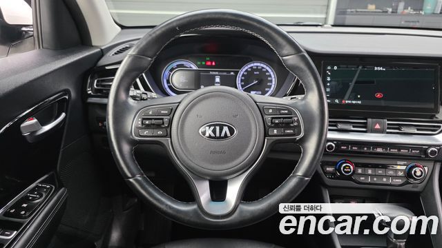 Kia Niro 2021 — photo 18