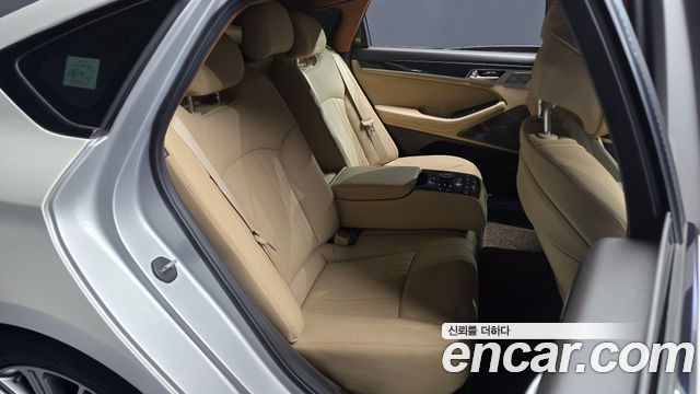 Genesis G80 2018 — photo 11