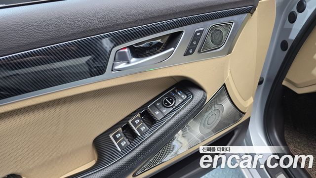Genesis G80 2018 — photo 17