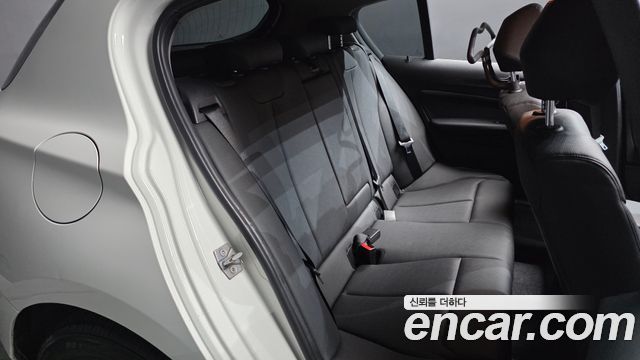 BMW 1-Series 2013 — photo 12