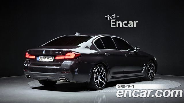 BMW 5-Series 2021 — photo 2