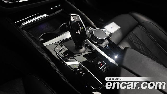 BMW 5-Series 2021 — photo 12