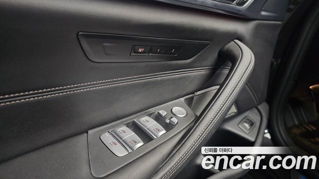 BMW 5-Series 2021 — photo 27
