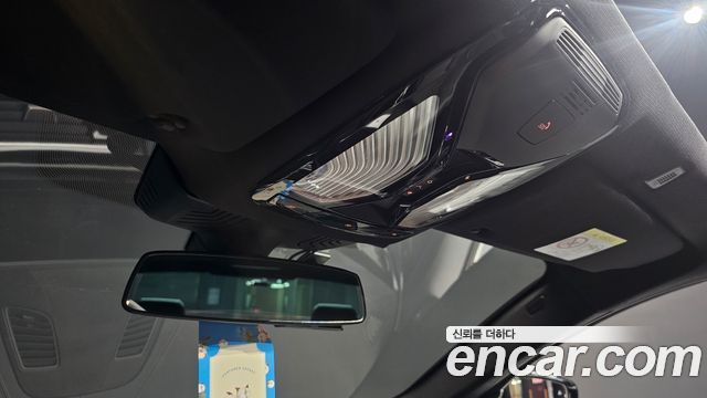 BMW 5-Series 2021 — photo 36