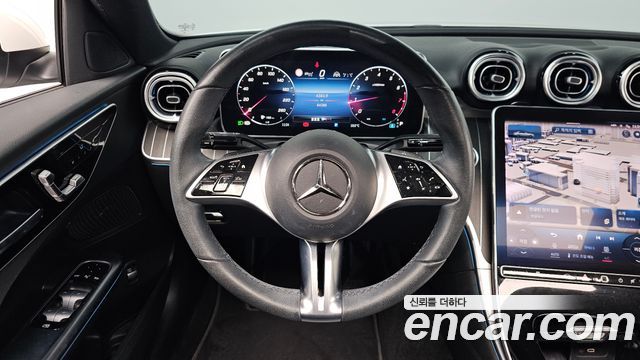 Mercedes-Benz C-Class 2023 — photo 19