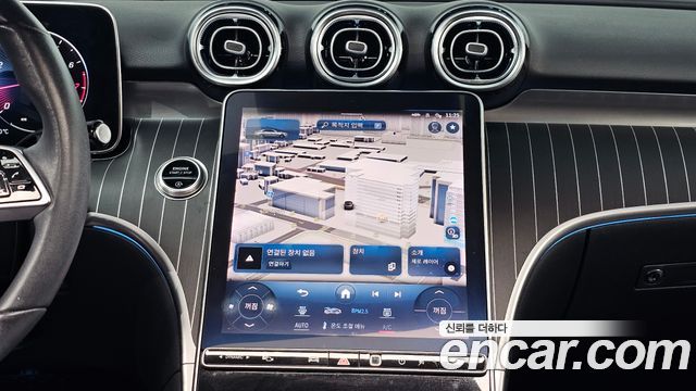 Mercedes-Benz C-Class 2023 — photo 24