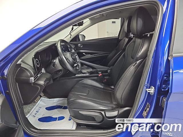 Hyundai AVANTE 2021 — photo 11