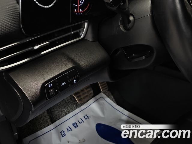 Hyundai AVANTE 2021 — photo 16