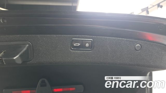 Genesis G80 2018 — photo 16
