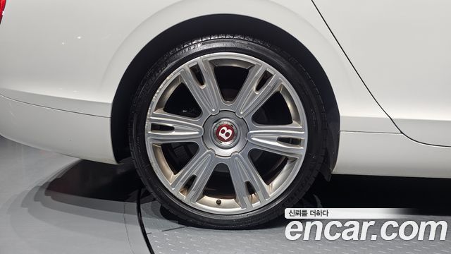 Bentley Flying Spur 2015 — photo 5