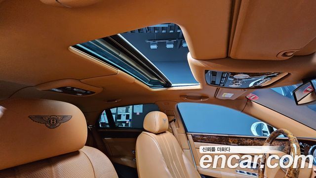 Bentley Flying Spur 2015 — photo 19