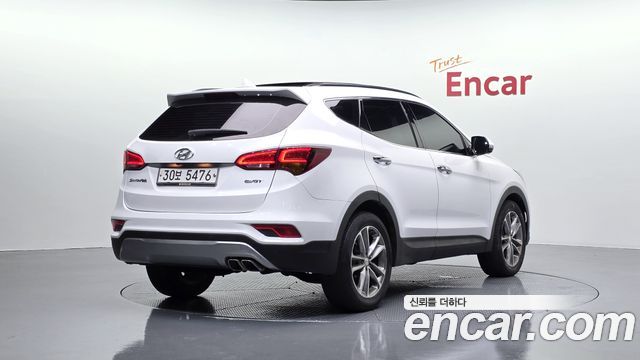 Hyundai Santafe 2016 — photo 2