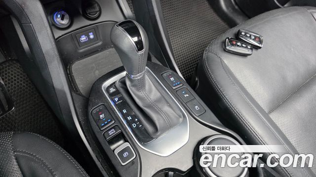 Hyundai Santafe 2016 — photo 12