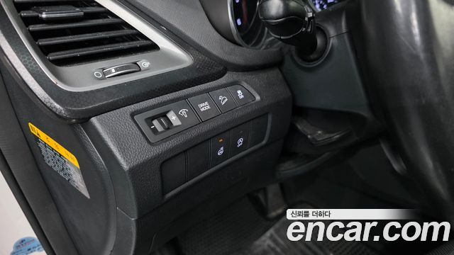 Hyundai Santafe 2016 — photo 23