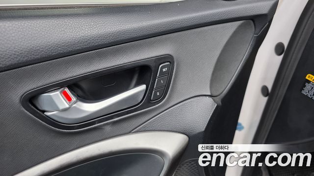 Hyundai Santafe 2016 — photo 25