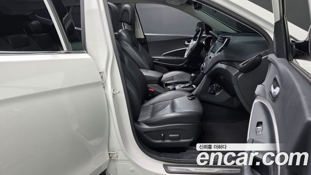 Hyundai Santafe 2016 — photo 16