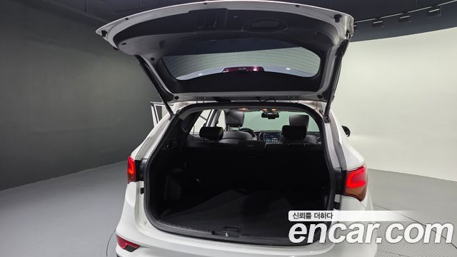 Hyundai Santafe 2016 — photo 32