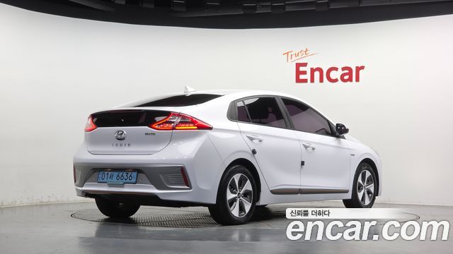 Hyundai Ioniq 2018 — photo 2
