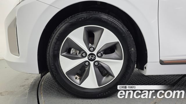 Hyundai Ioniq 2018 — photo 5